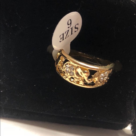 Elephant’s in a Caravan Ring Gold Plated with CZs - Picture 3 of 3